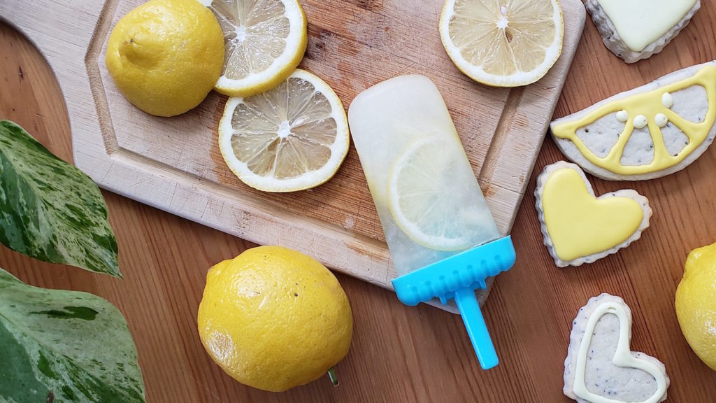 There is nothing wrong with falling head over heals with this nutrient packed powerhouse! Sure it feels like a treat but you’re doing your body a solid by getting your vitamin C, antioxidants & fiber. Try these and you’ll be hooked. #lemon #health 