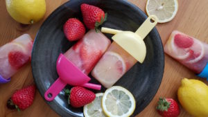 Read more about the article Strawberry Lemon Popsicles