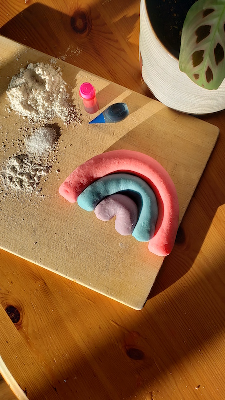 Easy 3 minute scented homemade playdough recipe for quick toddler sensory activity.